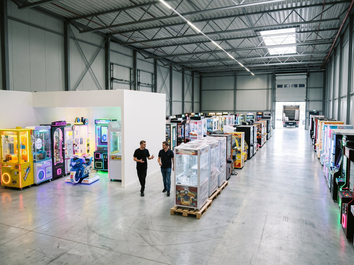 Boxfreund: Showroom und neue Lagerhalle in Langenfeld